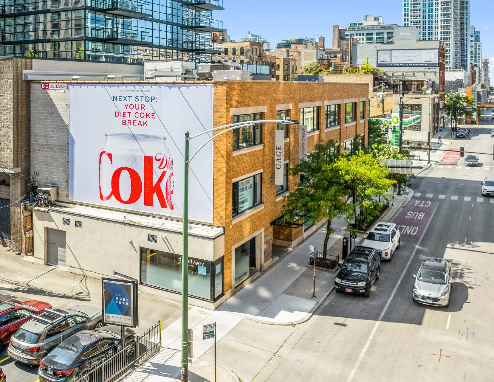 Long-term rooftop billboard at 755 North Wells Street
